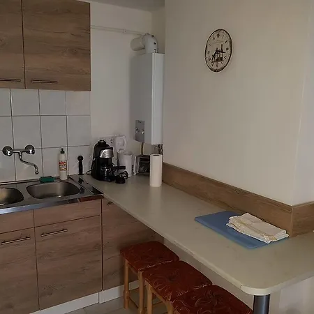 Feszty-feszek Vendeghaz Apartment *